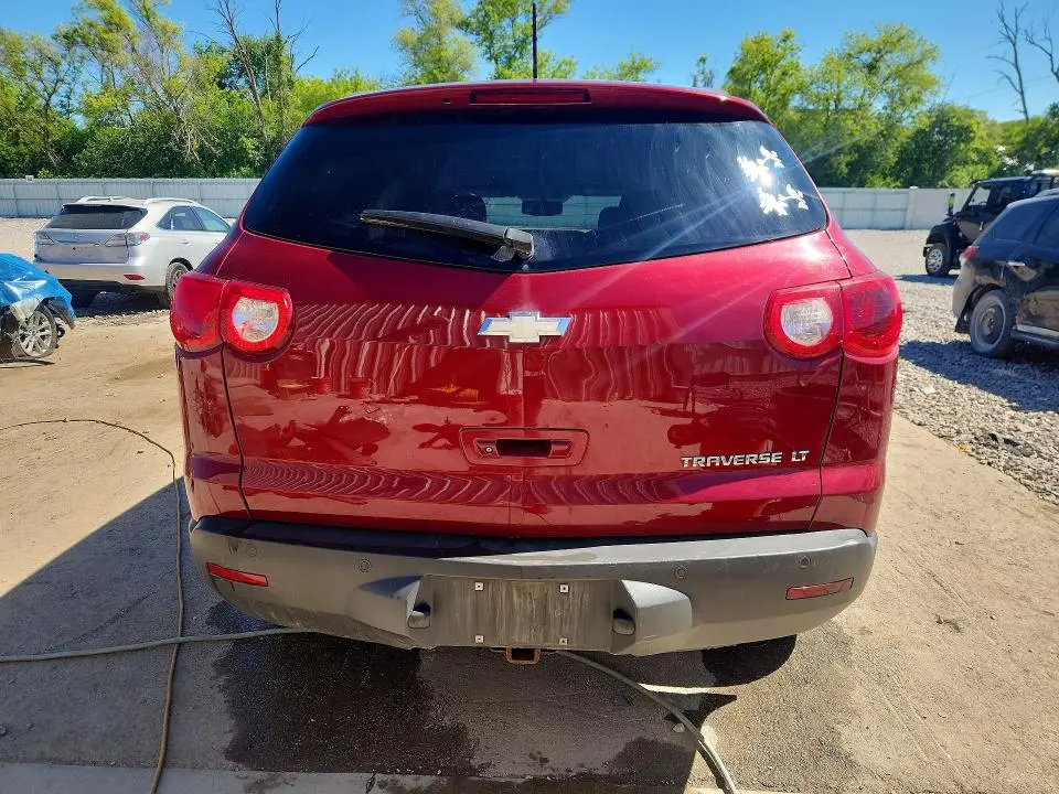 2011 CHEVROLET TRAVERSE LT  