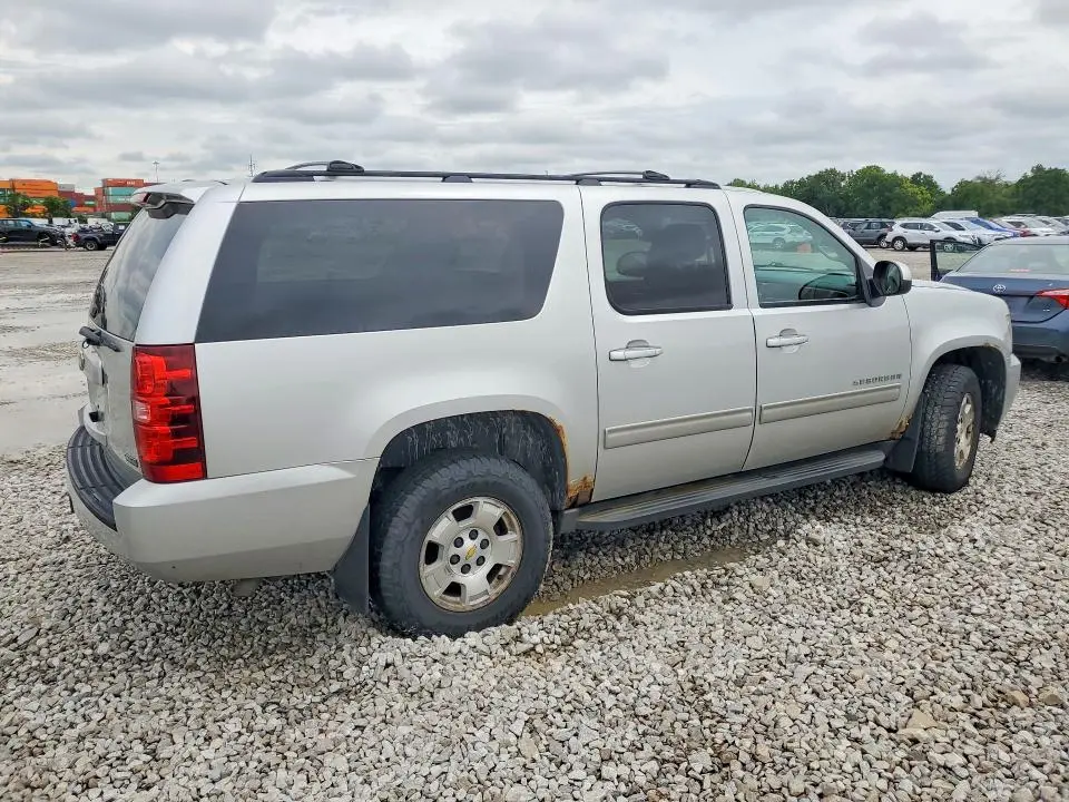 2011 CHEVROLET SUBURBAN K1500 LS  