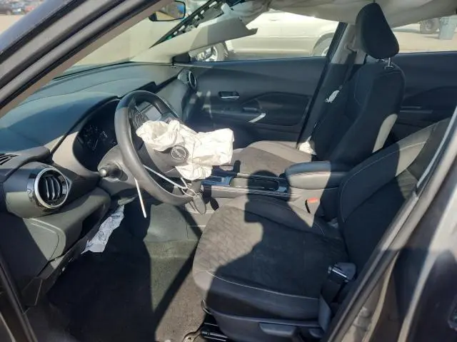 2022 NISSAN KICKS SV  