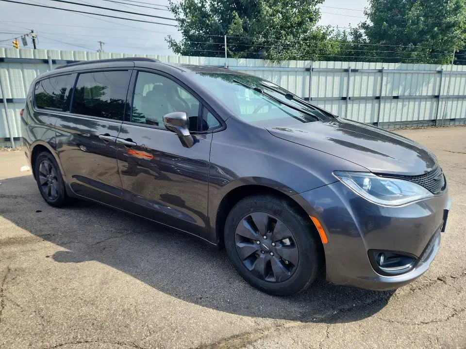 2020 CHRYSLER PACIFICA HYBRID LIMITED  