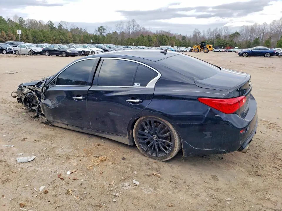 2016 INFINITI Q50 RED SPORT 400  