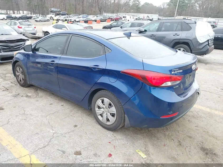 2016 HYUNDAI ELANTRA SE