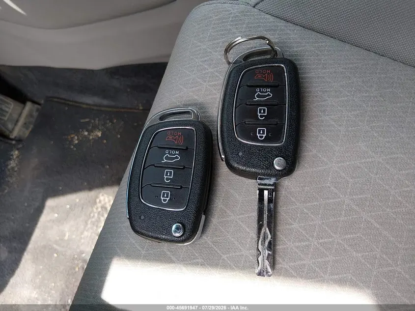 2018 HYUNDAI TUCSON SE