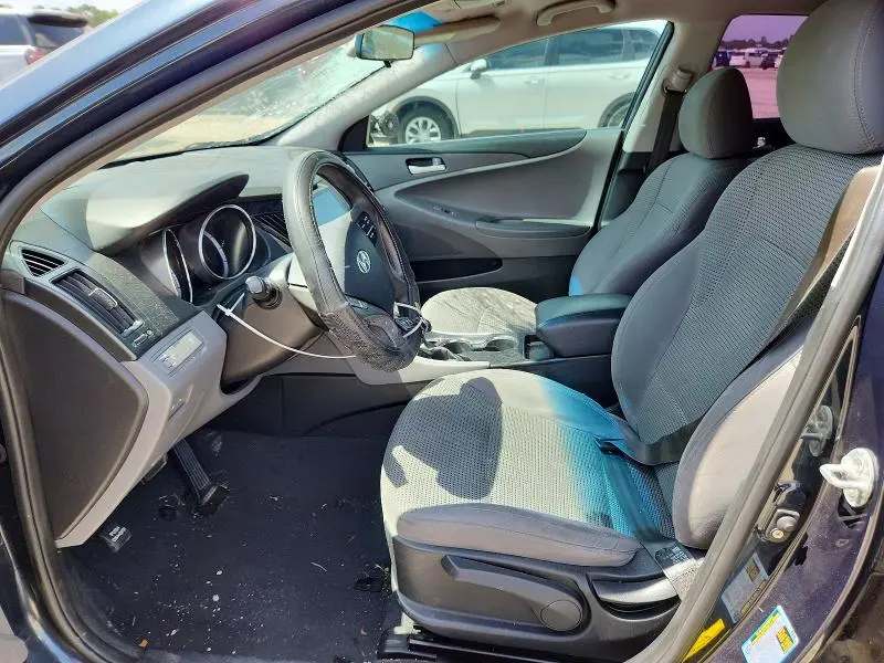 2011 HYUNDAI SONATA GLS  