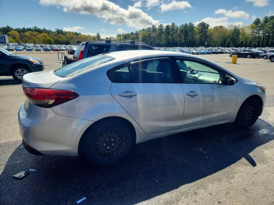 2018 KIA FORTE LX  