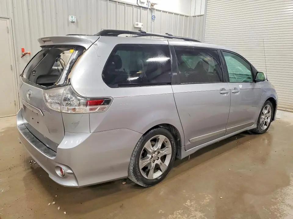 2012 TOYOTA SIENNA SPORT  