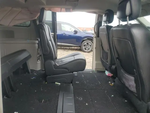 2016 CHRYSLER TOWN & COUNTRY TOURING  