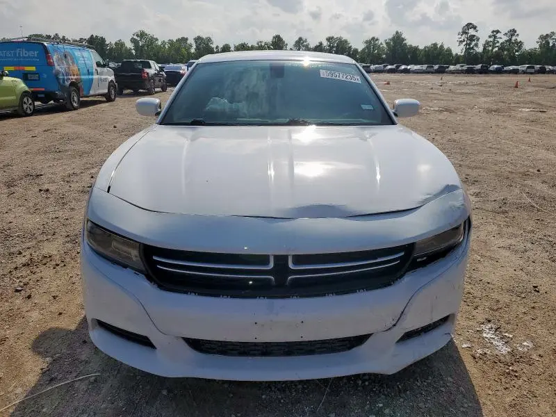 2016 DODGE CHARGER SE  