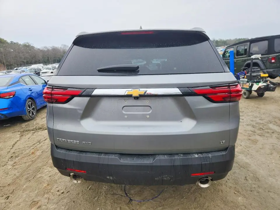 2023 CHEVROLET TRAVERSE LT  