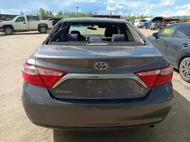 2015 TOYOTA CAMRY LE  
