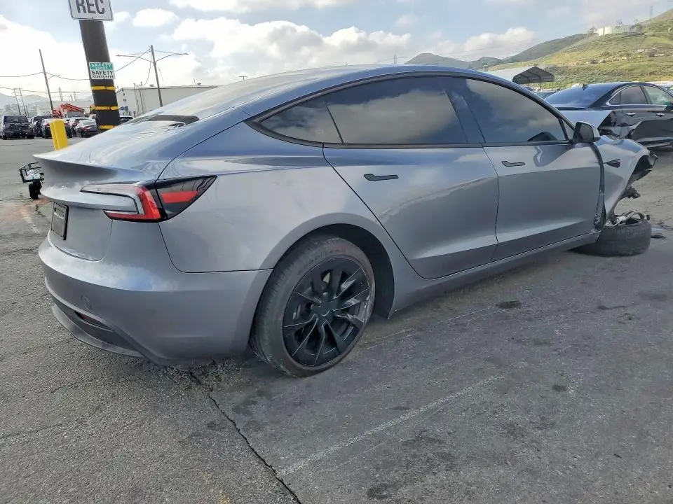 2025 TESLA MODEL 3   
