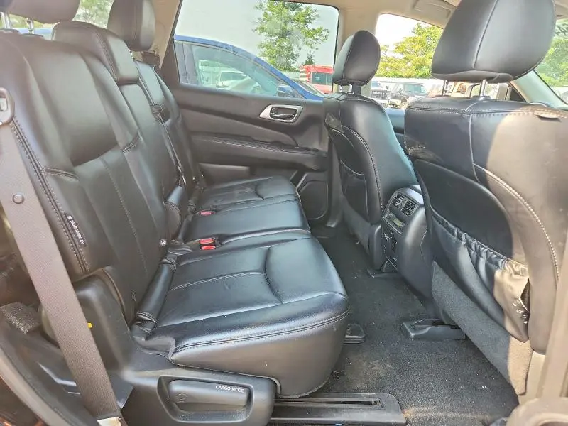 2019 NISSAN PATHFINDER SL  