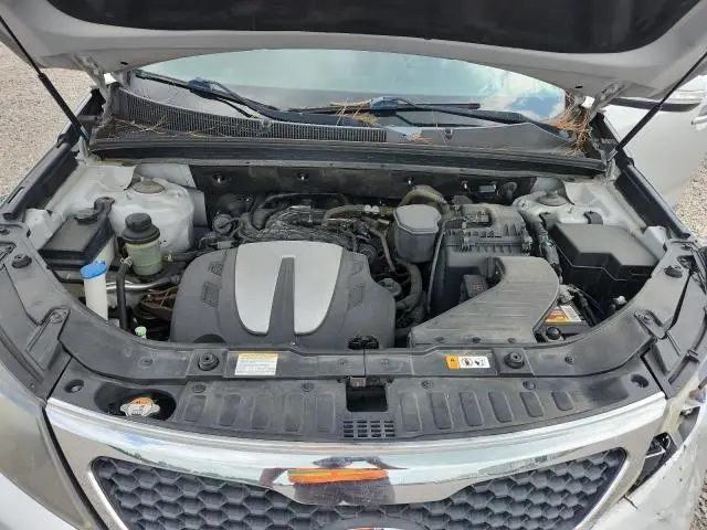 2013 KIA SORENTO LX  