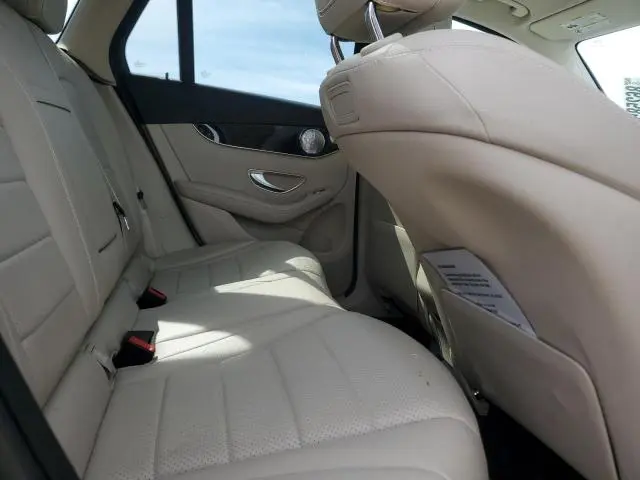 2019 MERCEDES-BENZ GLC 300  