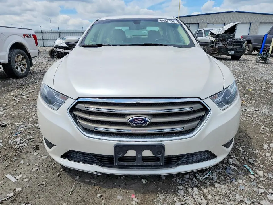 2015 FORD TAURUS SEL  