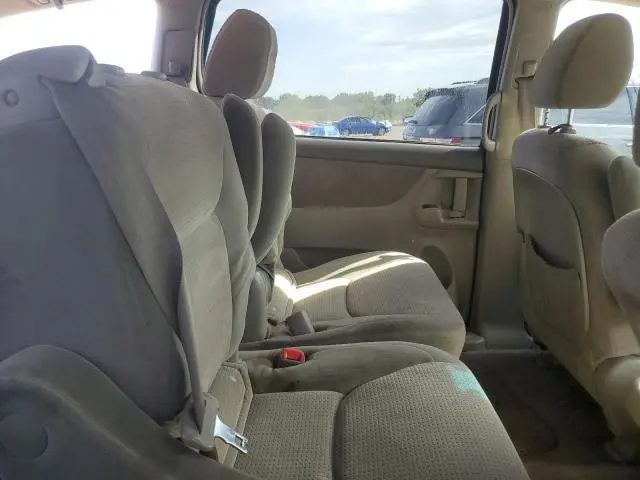 2010 TOYOTA SIENNA CE  
