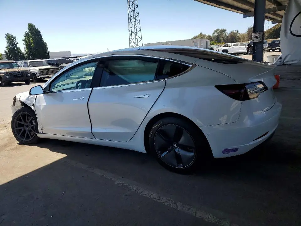 2018 TESLA MODEL 3   