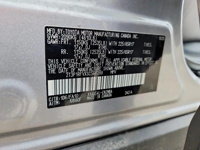 2025 TOYOTA RAV4 XLE  