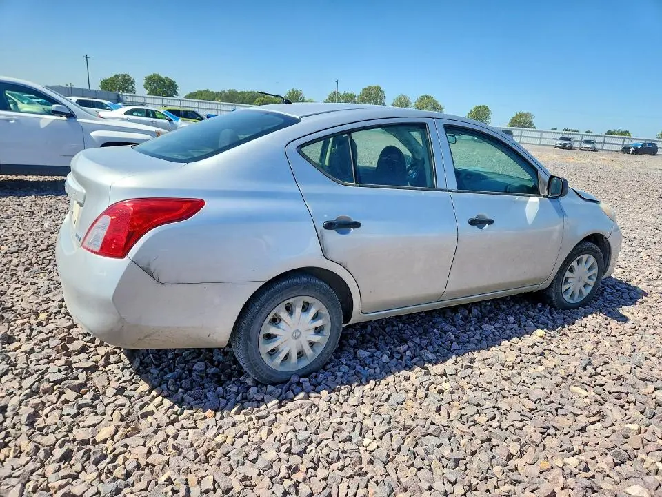 2012 NISSAN VERSA 1.6 S  