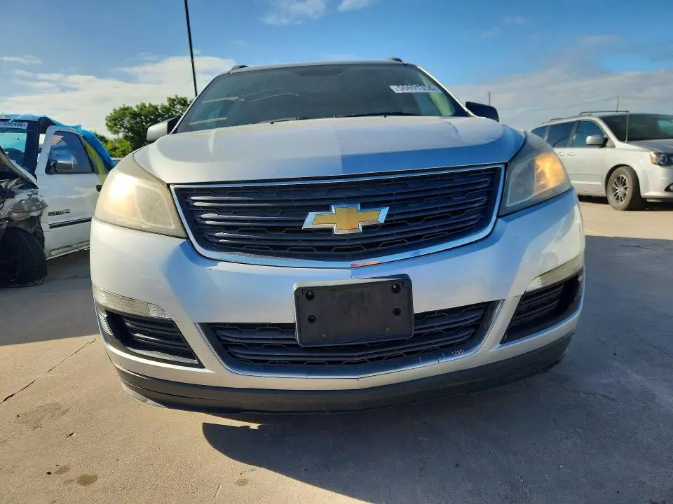 2014 CHEVROLET TRAVERSE LS  