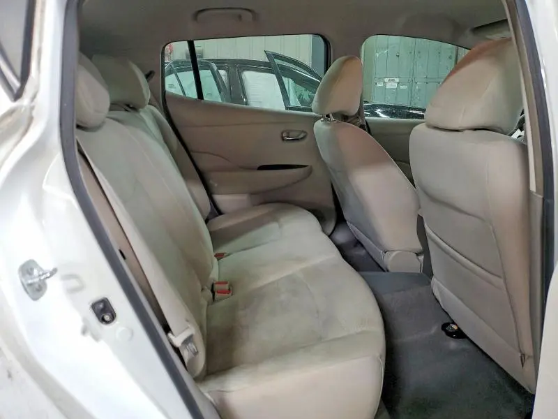 2013 NISSAN LEAF S  