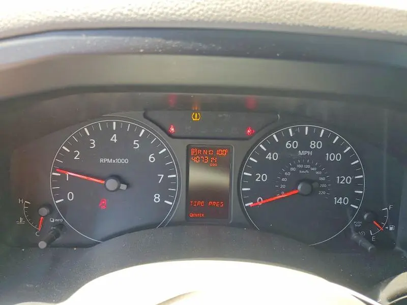 2015 NISSAN NV 2500 HD SL  