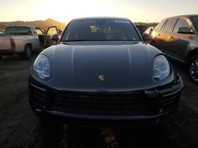 2018 PORSCHE MACAN   