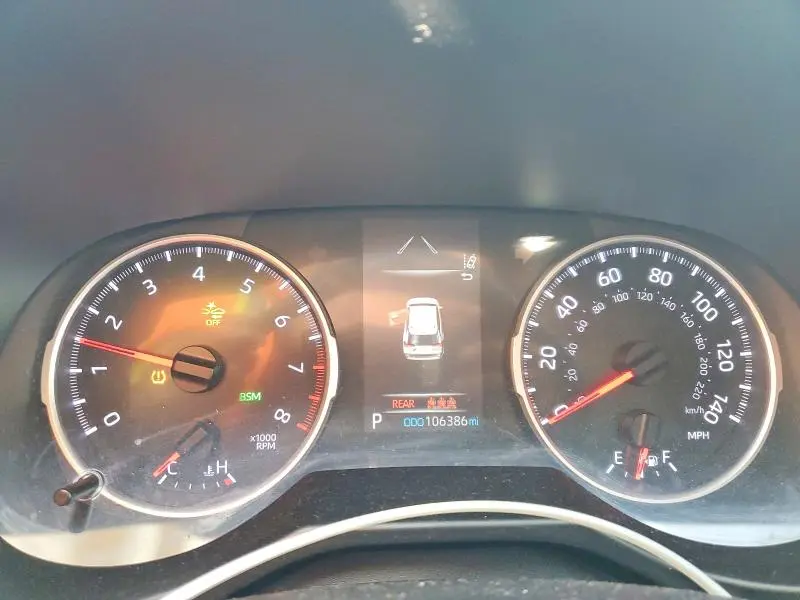 2019 TOYOTA RAV4 XLE  