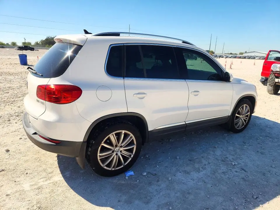 2013 VOLKSWAGEN TIGUAN S  