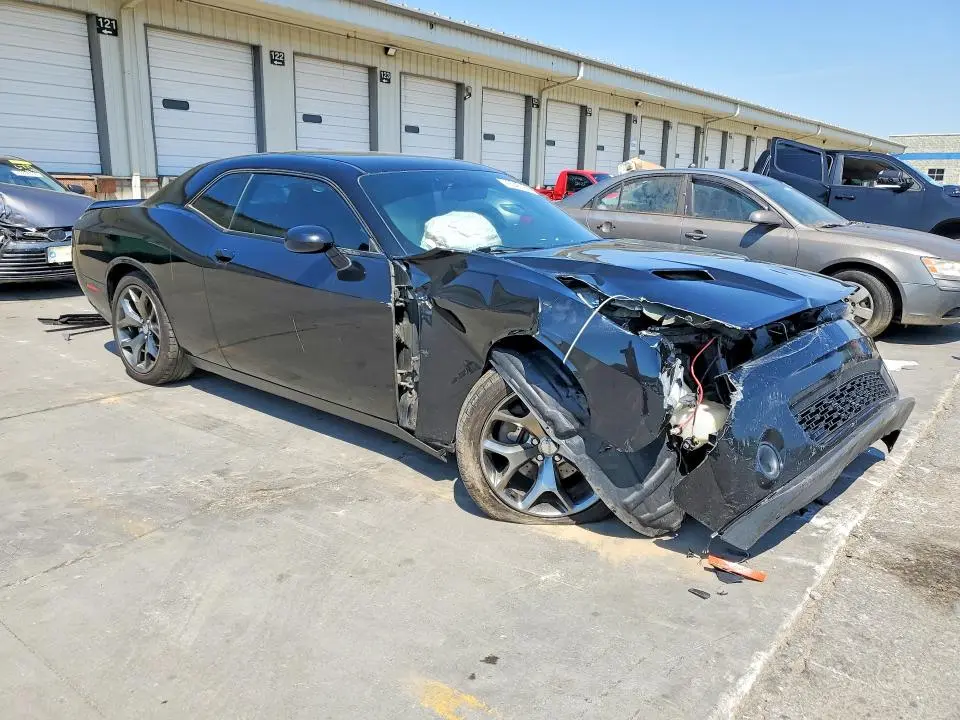 2015 DODGE CHALLENGER SXT  
