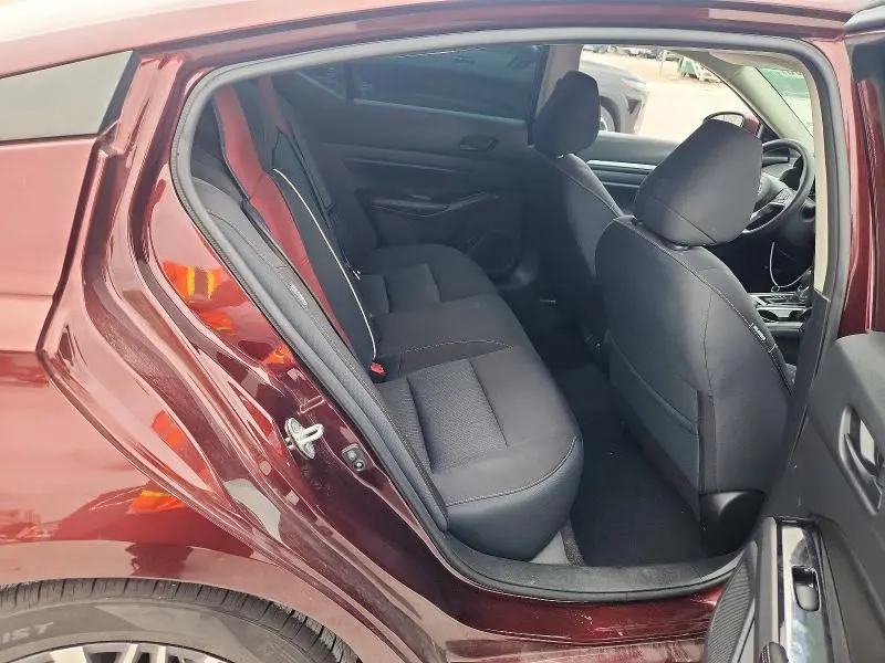 2023 NISSAN ALTIMA SV  