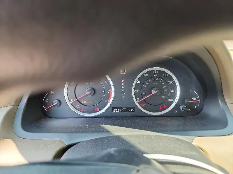 2010 HONDA ACCORD LX  
