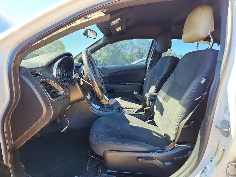 2014 CHRYSLER 200 LX  