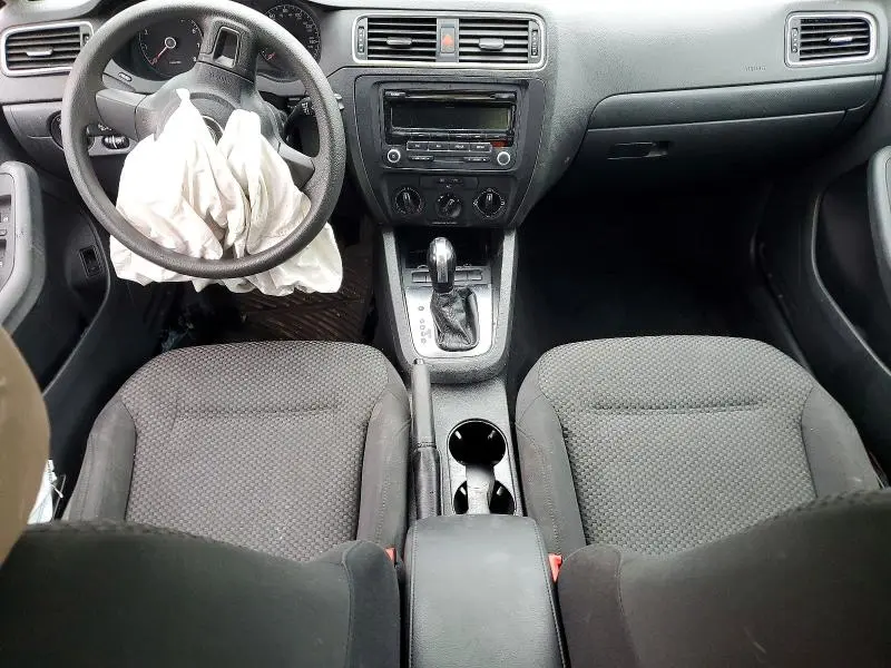 2013 VOLKSWAGEN JETTA BASE  