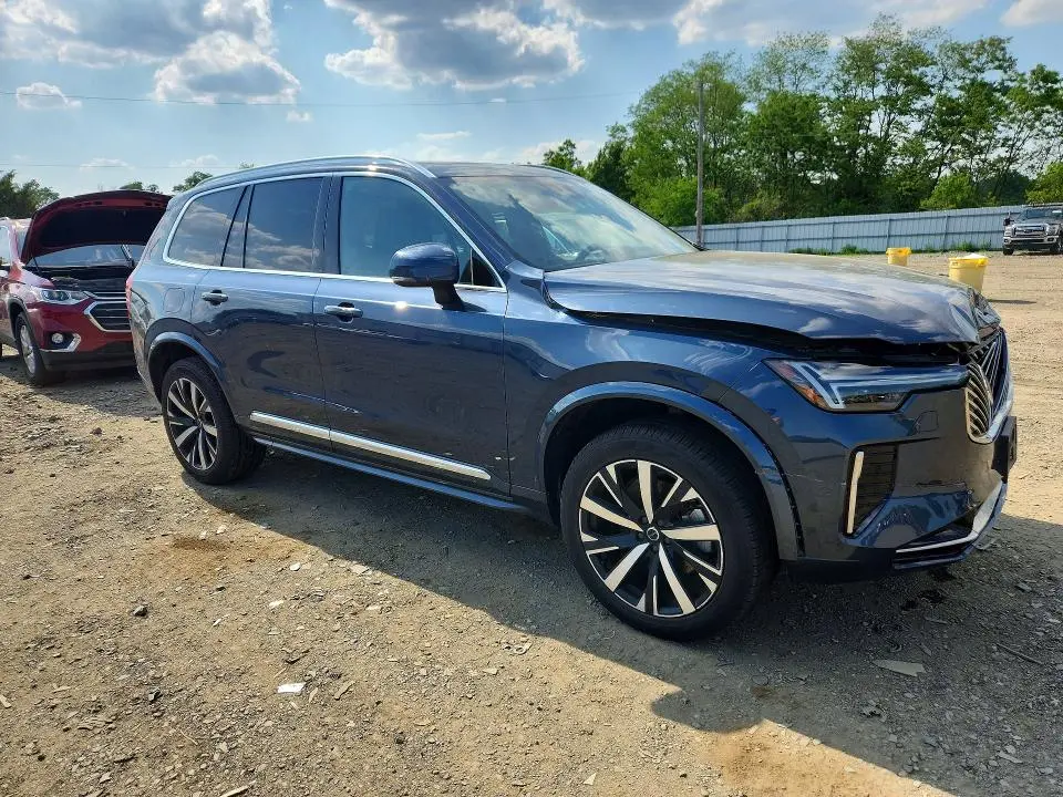 2025 VOLVO XC90 CORE  