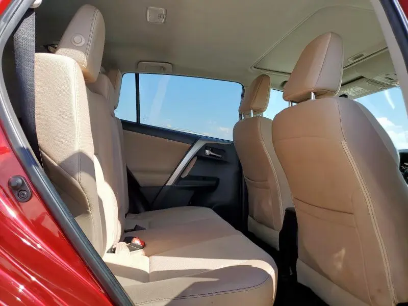 2015 TOYOTA RAV4 XLE  