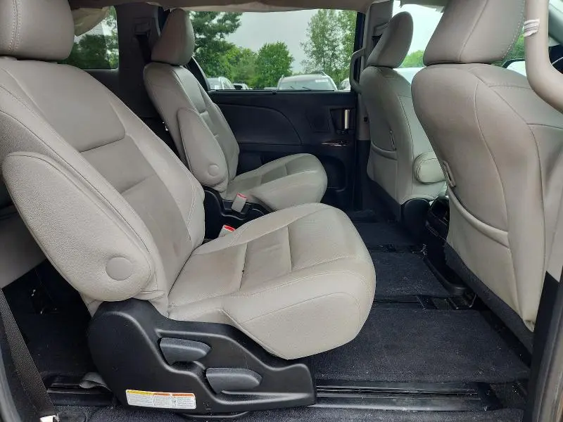 2017 TOYOTA SIENNA LIMITED 7-PASSENGER  