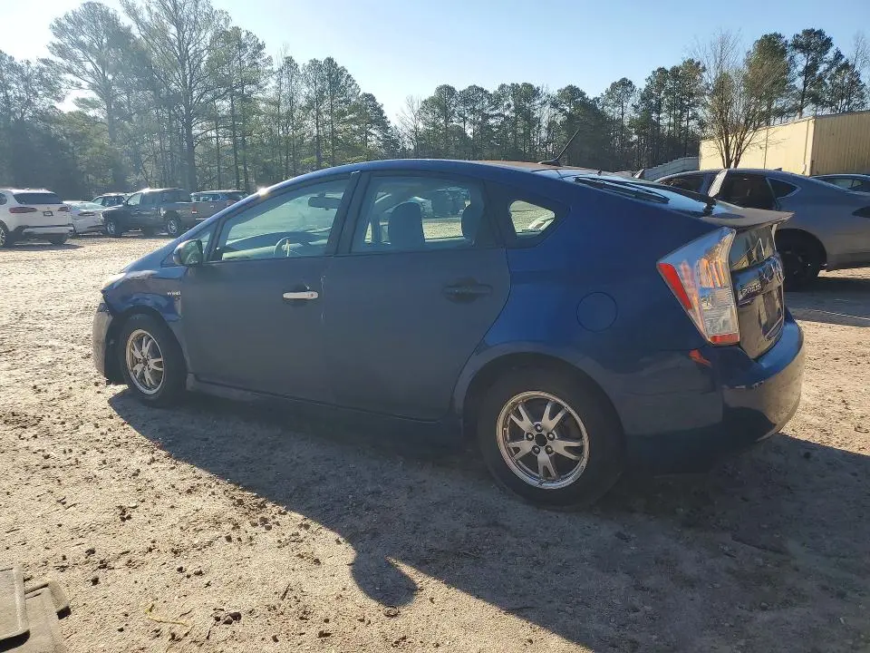 2010 TOYOTA PRIUS III  
