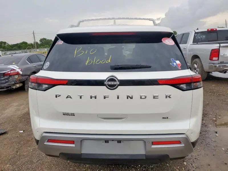2024 NISSAN PATHFINDER SL  