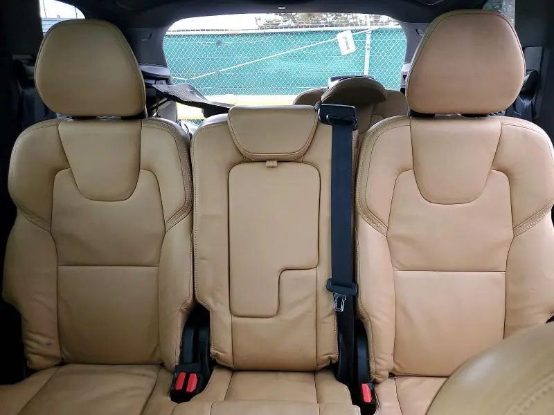 2018 VOLVO XC90 T8  