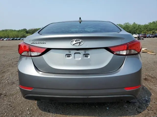 2016 HYUNDAI ELANTRA SE  