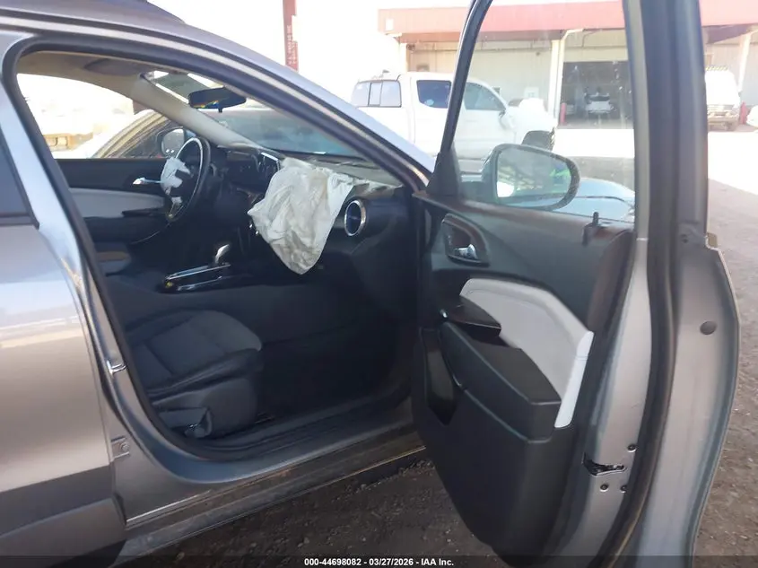 2024 CHEVROLET TRAX FWD LT