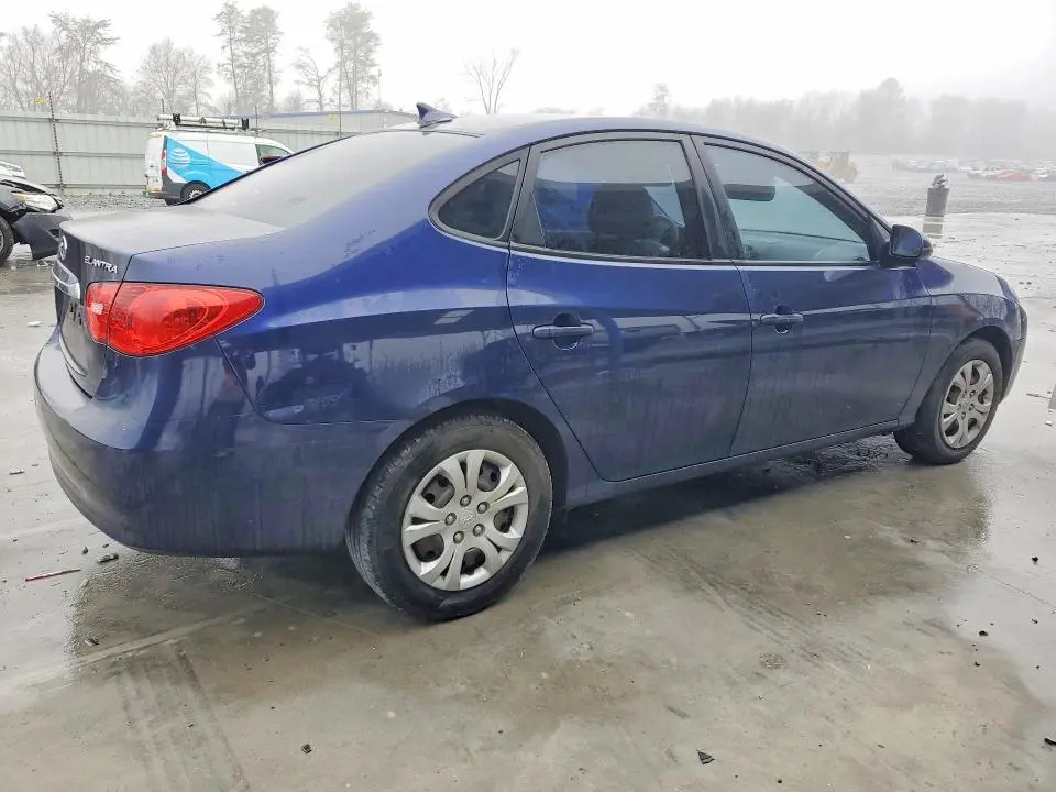 2010 HYUNDAI ELANTRA BLUE  