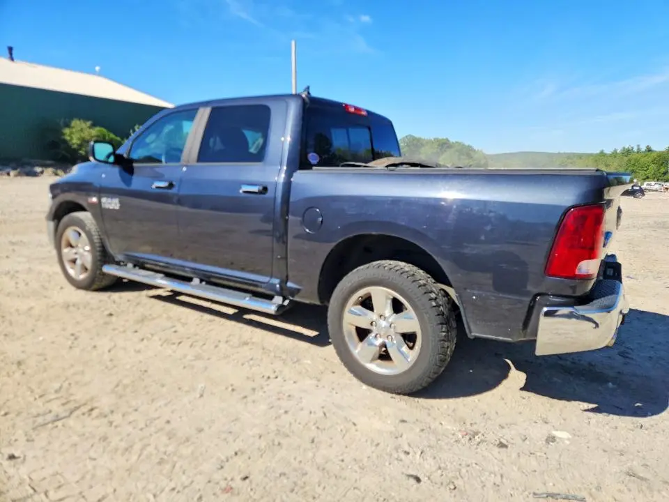 2015 RAM 1500 SLT  
