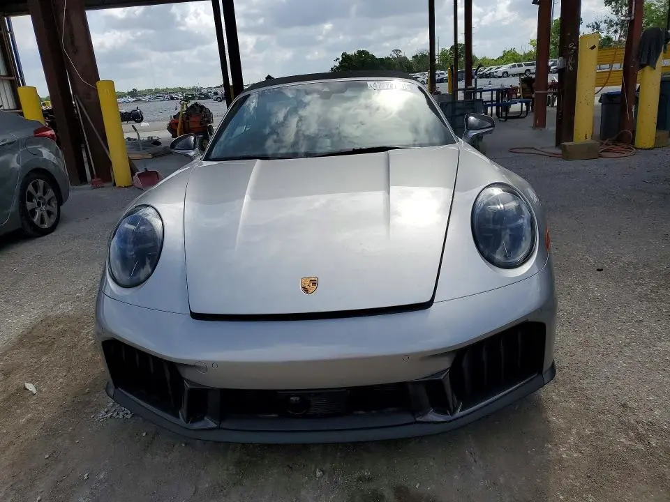 2025 PORSCHE 911 CARRERA GTS  
