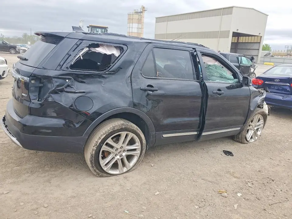 2016 FORD EXPLORER XLT  