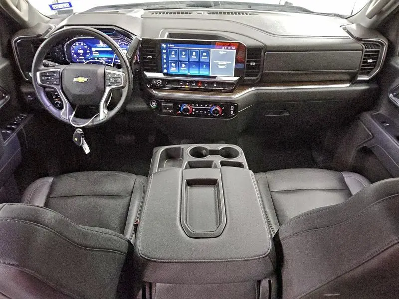 2024 CHEVROLET SILVERADO C1500 LT  