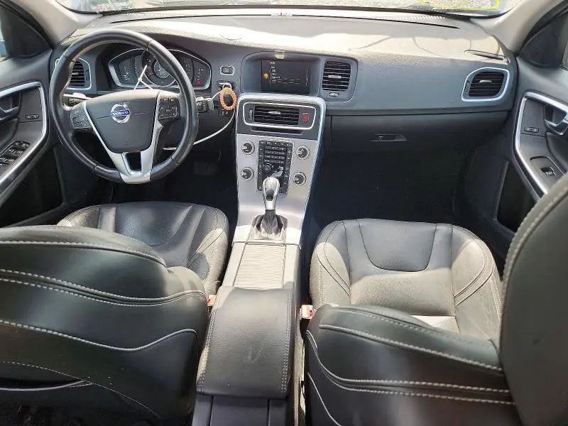 2017 VOLVO S60   