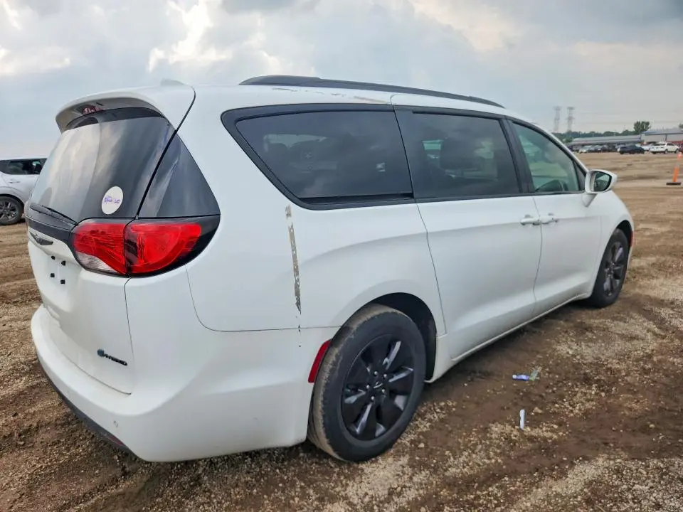 2019 CHRYSLER PACIFICA HYBRID TOURING PLUS  