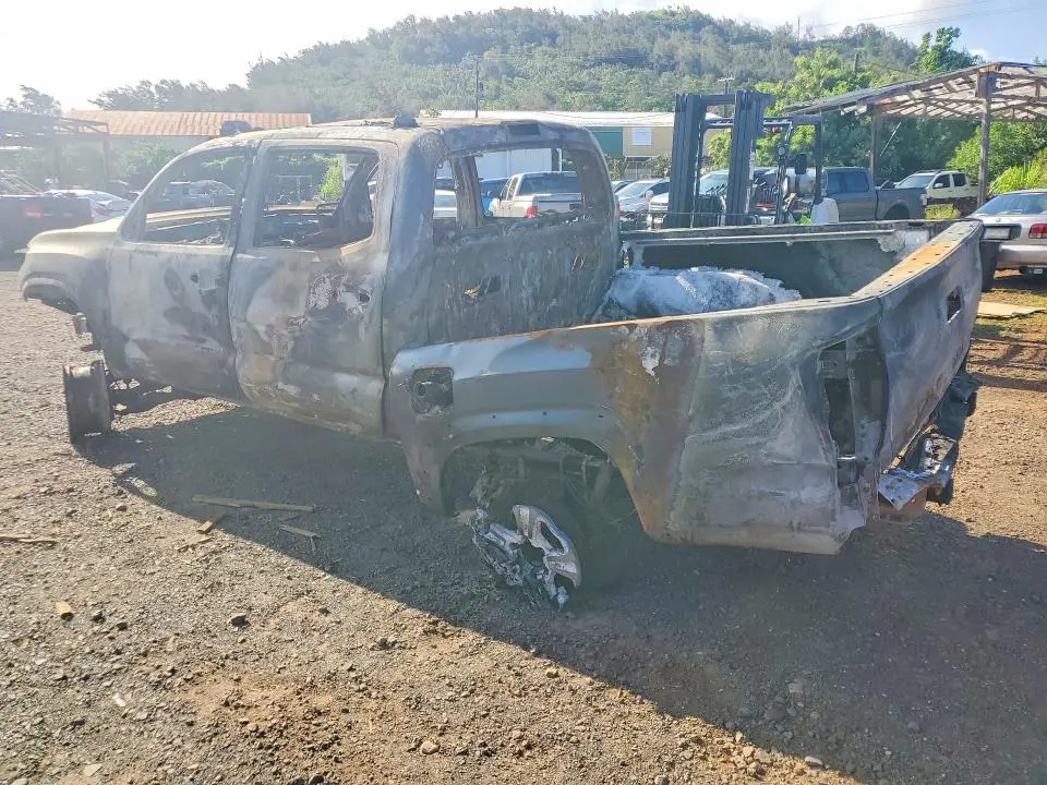 2017 TOYOTA TACOMA SR V6  